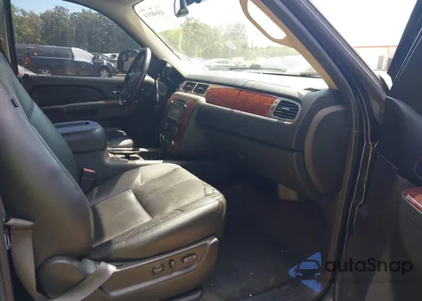 2013 Chevrolet Tahoe Lt z USA, uszkodzony, nr VIN 1GNSKBE08DR214024